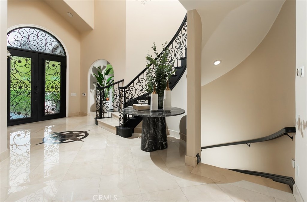 10282 Ambervale Lane North Tustin, CA 92705 - Photo 9 of 41