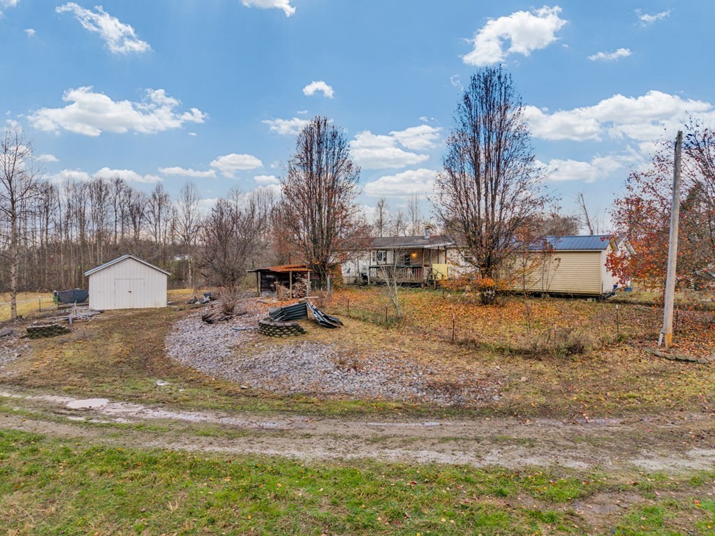 170 Perrigan Lane Sparta, TN 38583 - Photo 18 of 27 a view of a backyard of a house