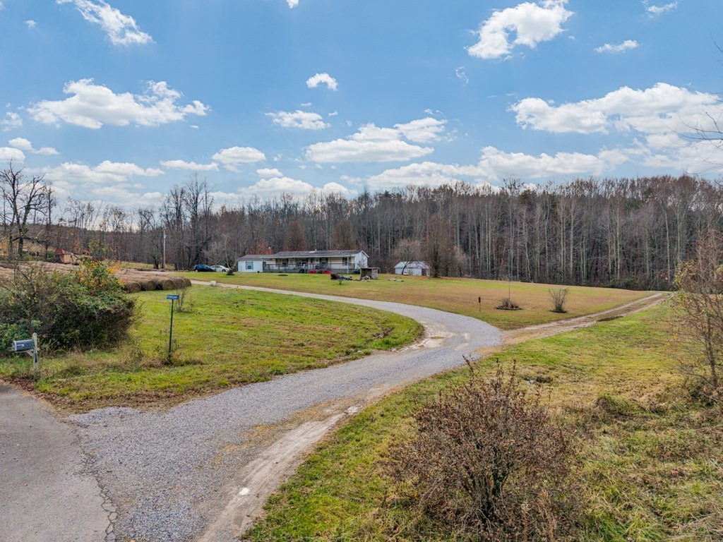 170 Perrigan Lane Sparta, TN 38583 - Photo 19 of 27 a view of a swimming pool