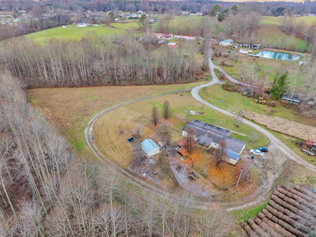 170 Perrigan Lane Sparta, TN 38583 - Photo 22 of 27 a view of swimming pool