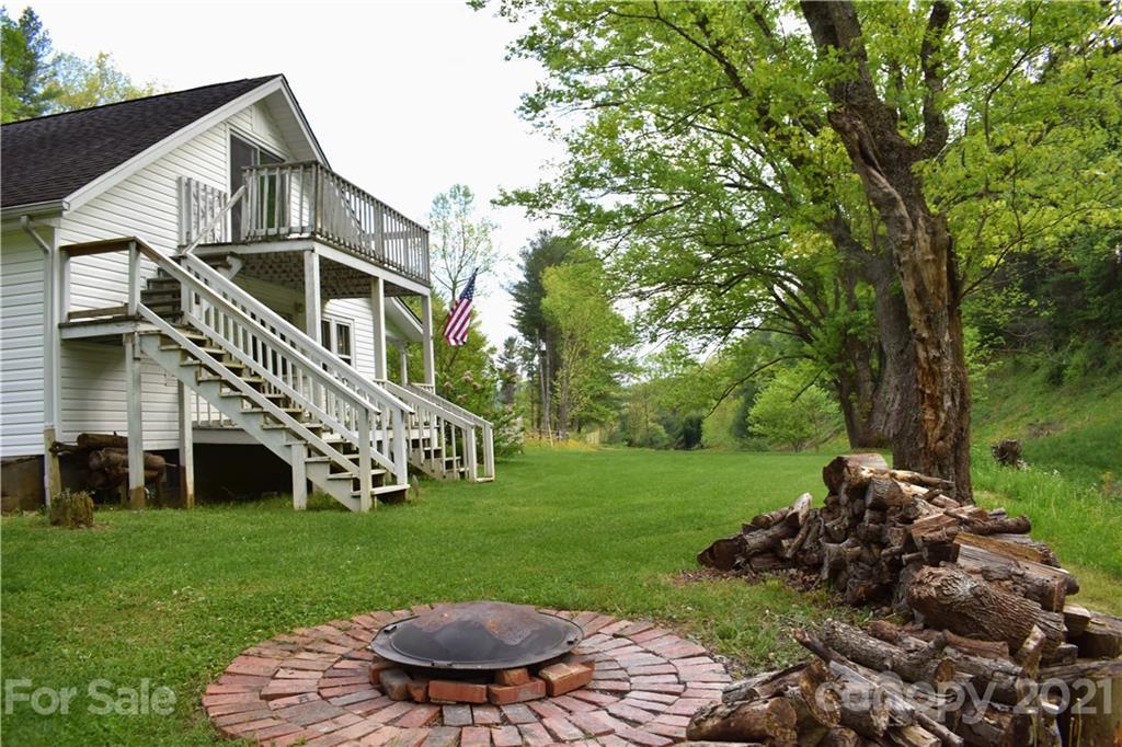 501 Sandy Branch Road Bakersville, NC 28705 - Photo 21 of 48 Gallery Image 21