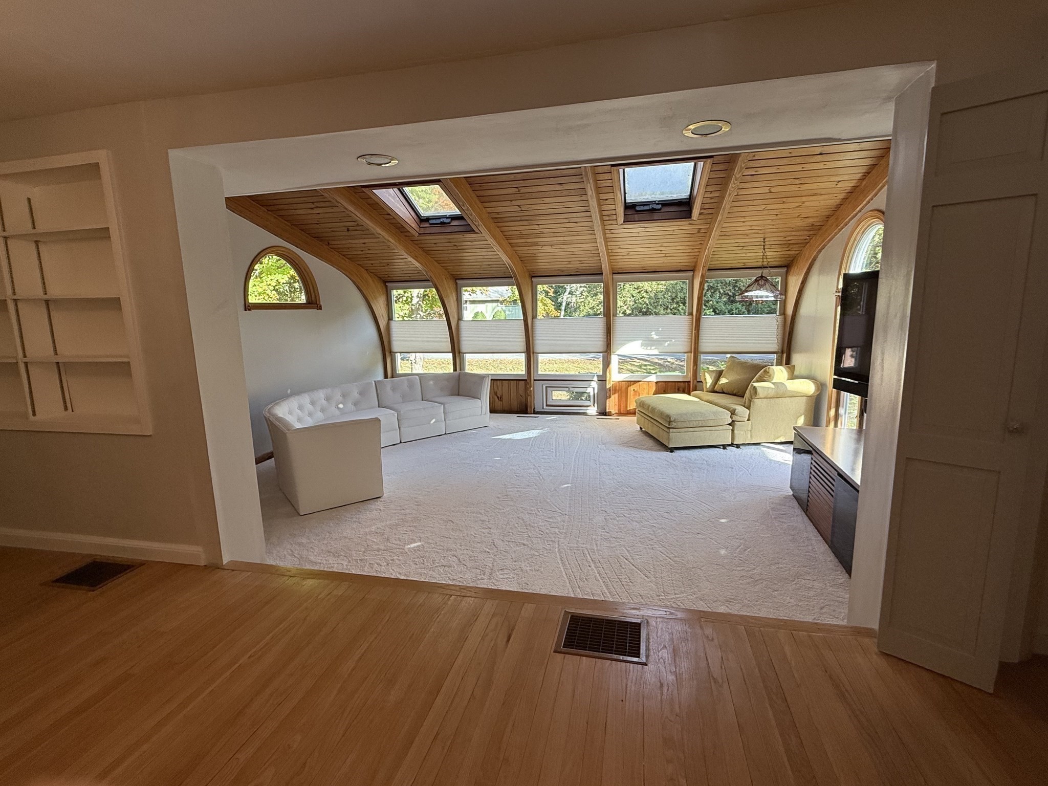 6 Stock Farm Road, Unit 6 Sudbury, MA 01776 - Photo 6 of 15 Gallery Image 6