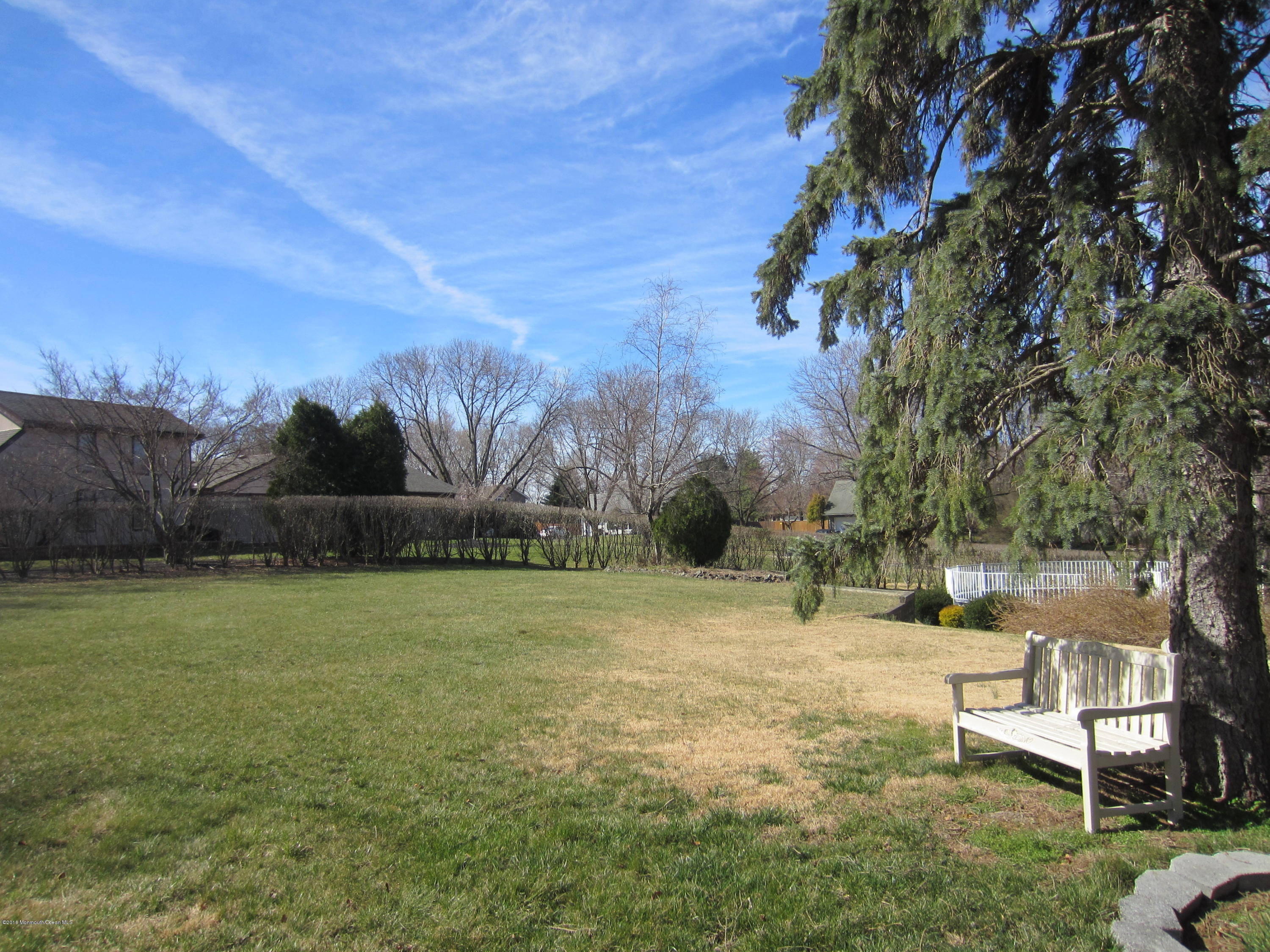 13 Hillside Road Manalapan, NJ 07726 - Photo 2 of 11 004