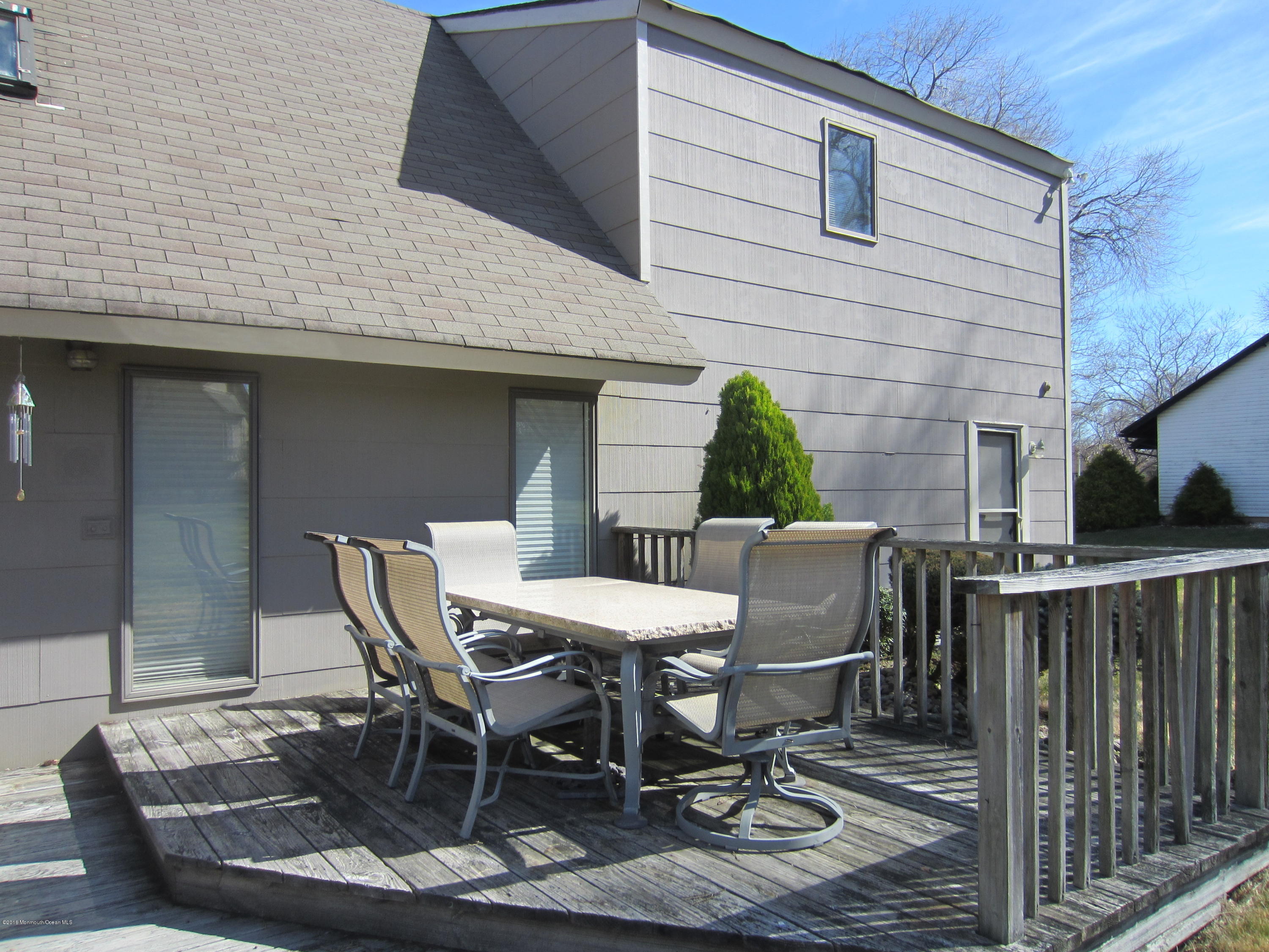 13 Hillside Road Manalapan, NJ 07726 - Photo 6 of 11 009