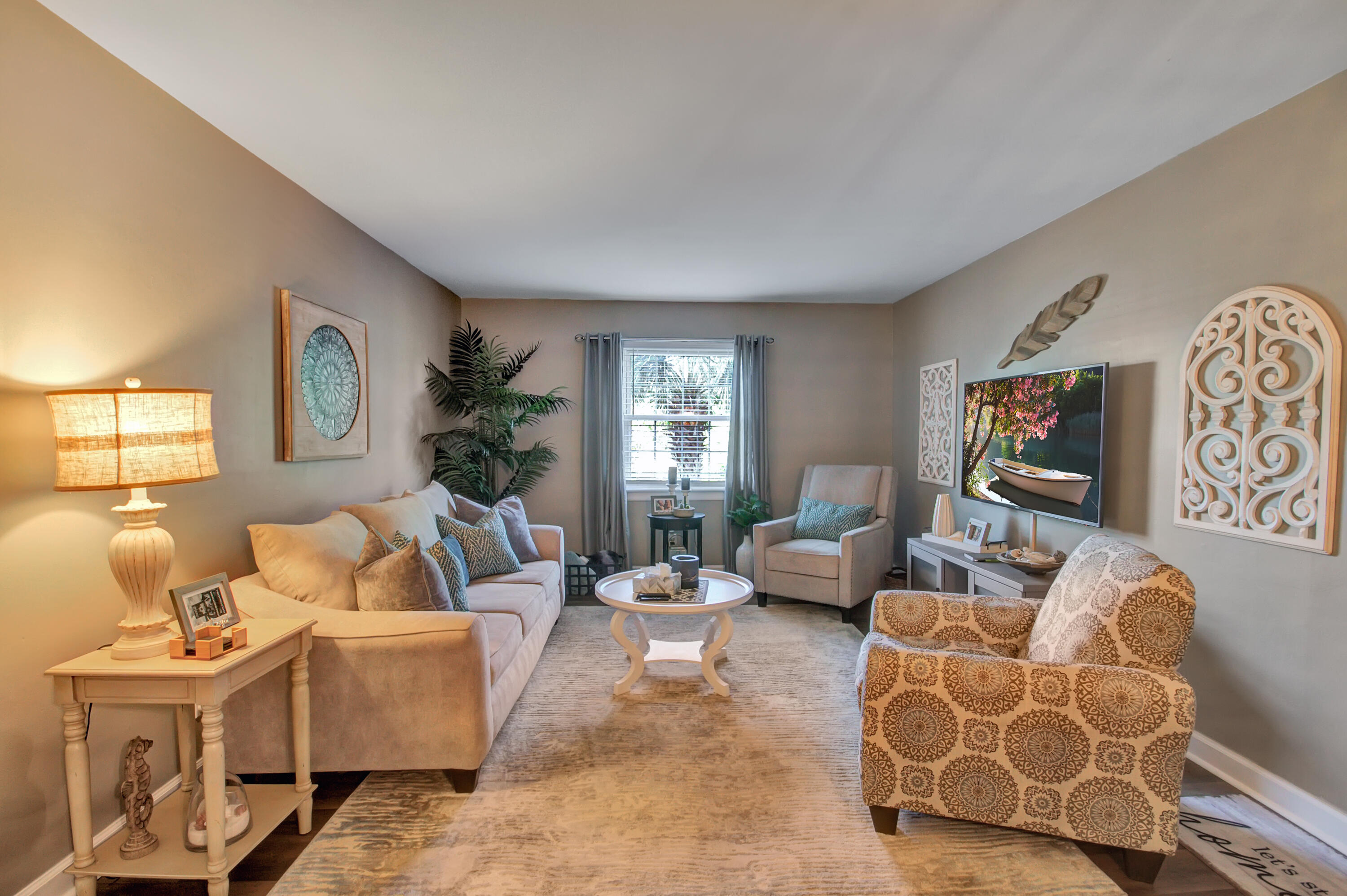 21 Rivers Point Row, Unit 6F Charleston, SC 29412 - Photo 4 of 21 Large Living Area