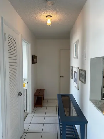 a view of entryway with workspace