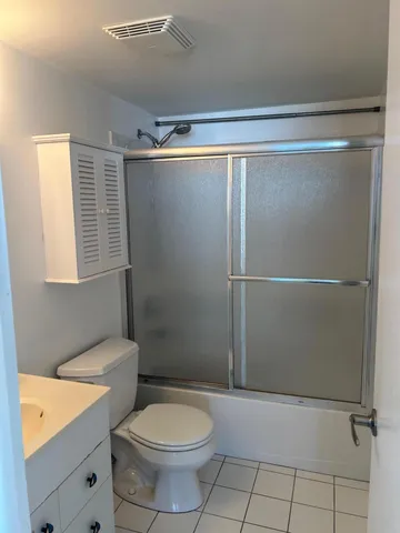 $1,850 | 125 Shore Court, Unit 304B, North Palm Beach, FL 33408