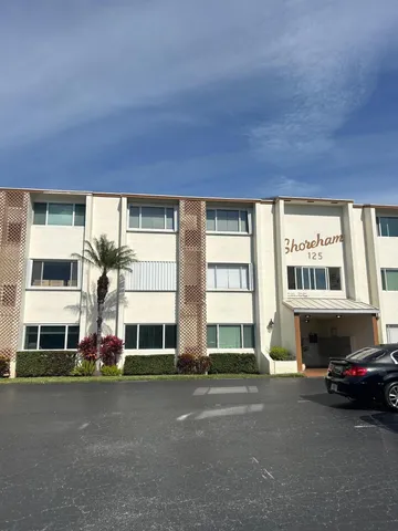 $1,850 | 125 Shore Court, Unit 304B, North Palm Beach, FL 33408