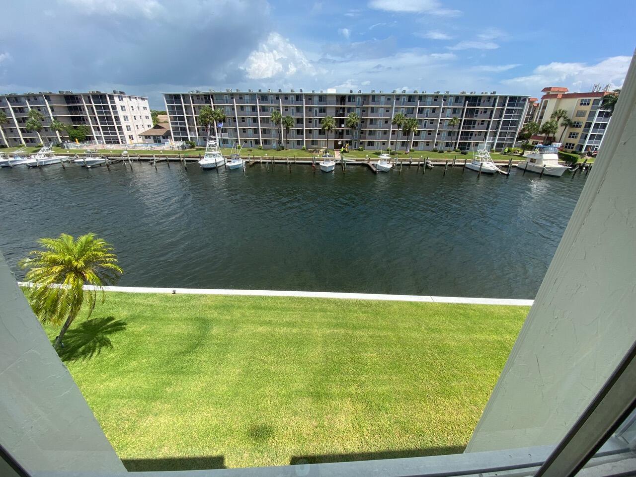 125 Shore Court, Unit 304B North Palm Beach, FL 33408 - Photo 3 of 8 IMG_1025