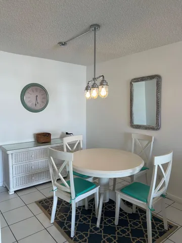 $1,850 | 125 Shore Court, Unit 304B, North Palm Beach, FL 33408