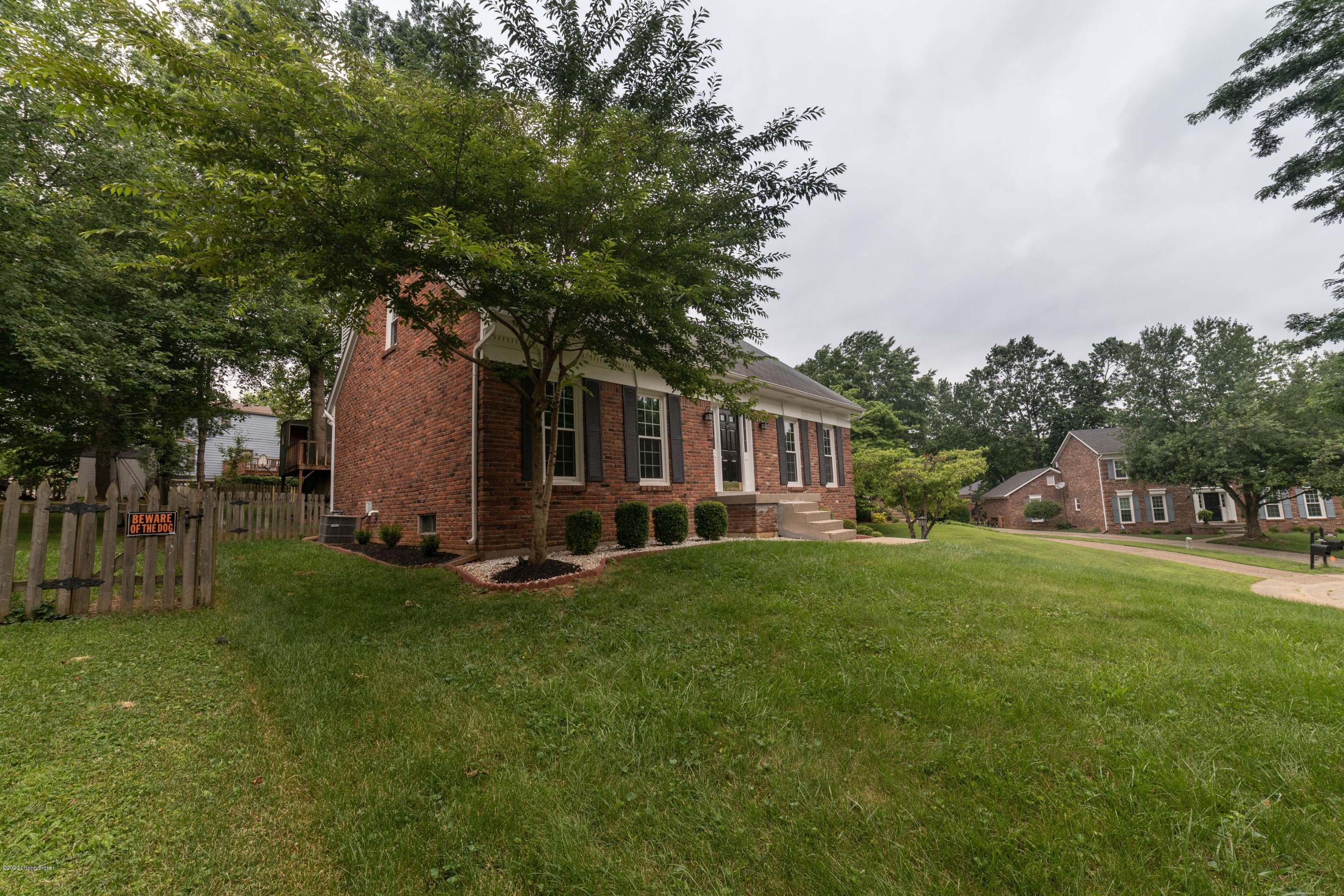 2808 Wareham Road Louisville, KY 40242 - Photo 3 of 70 Wareham003