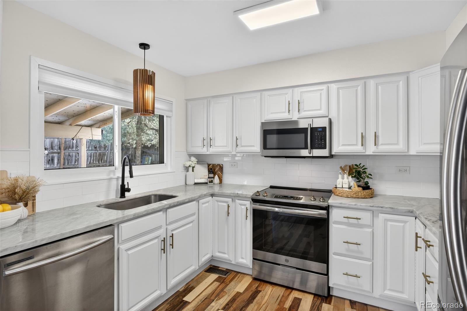 4104 South Laredo Way Aurora, CO 80013 - Photo 10 of 29