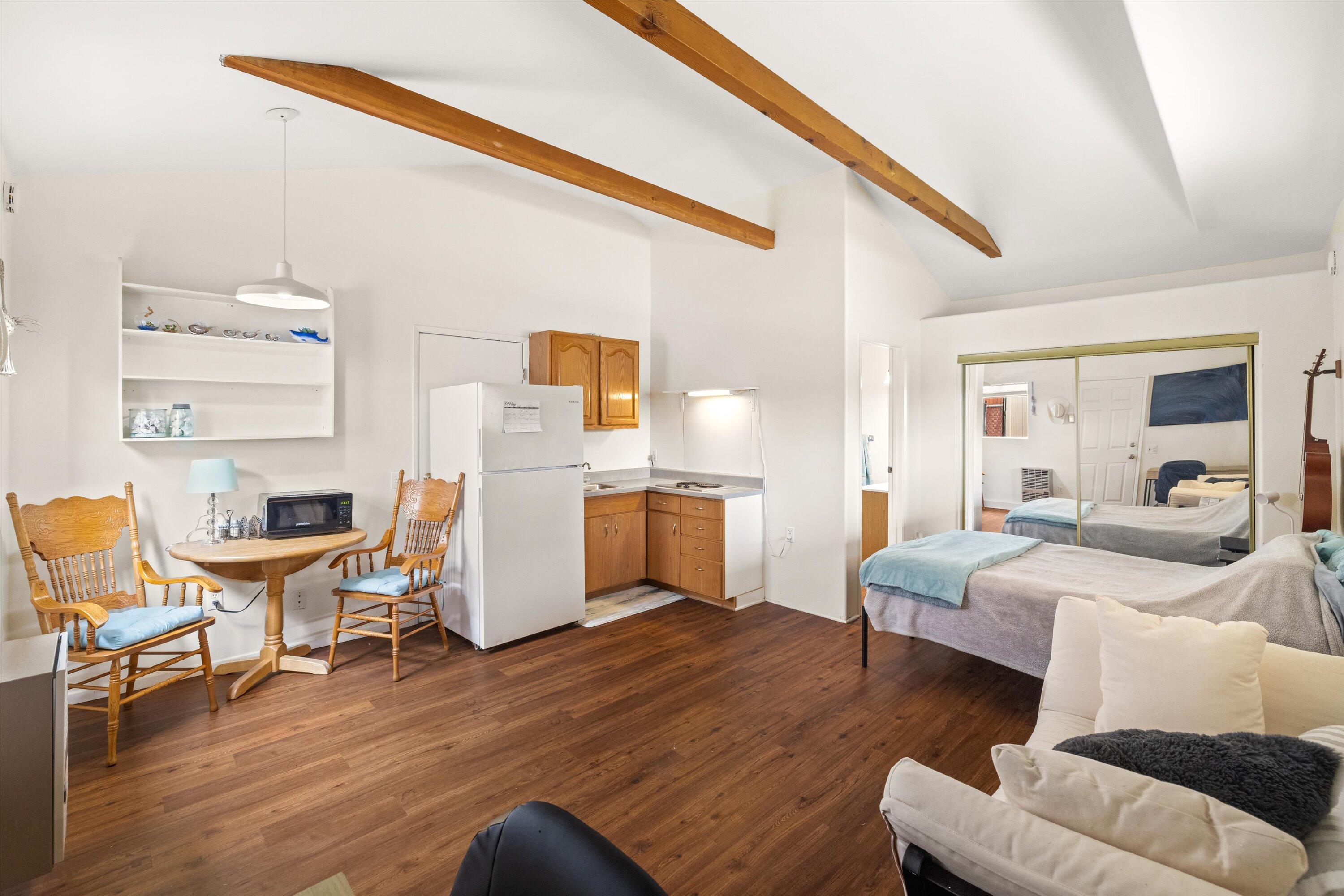 530 Dalton Way Goleta, CA 93117 - Photo 19 of 33 24-STUDIO