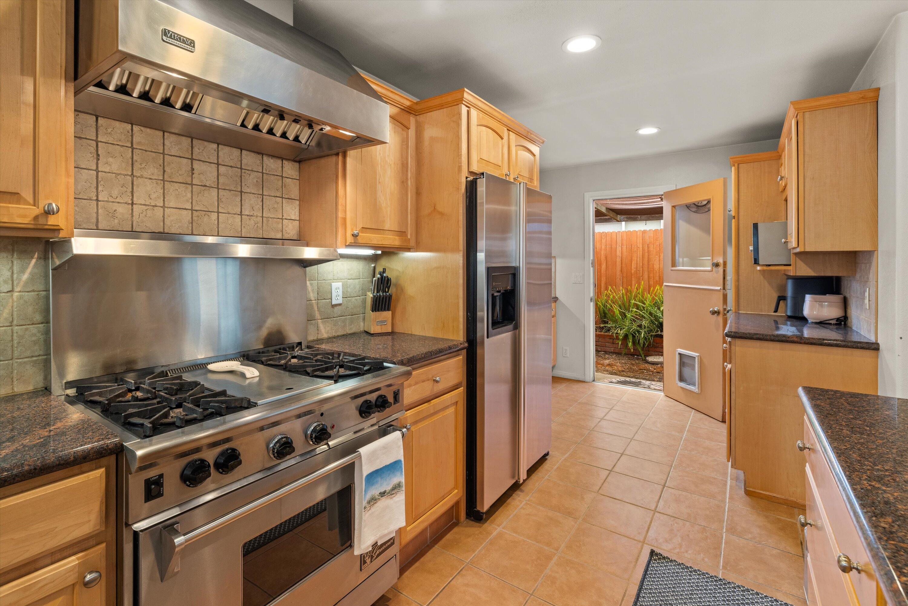 530 Dalton Way Goleta, CA 93117 - Photo 7 of 33 05-7L5A9962