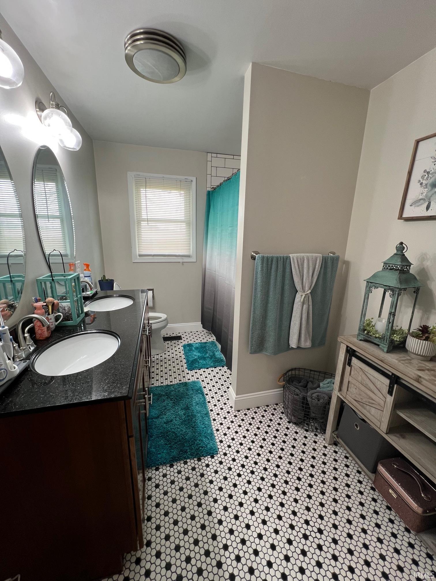 9204 Hamilton Road Yoder, IN 46798 - Photo 18 of 34