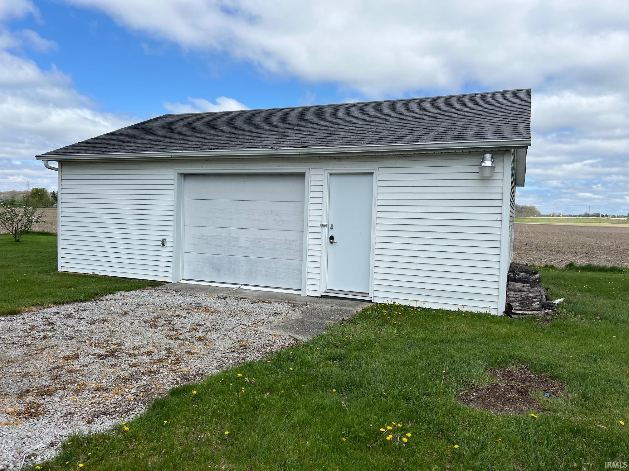 9204 Hamilton Road Yoder, IN 46798 - Photo 28 of 34