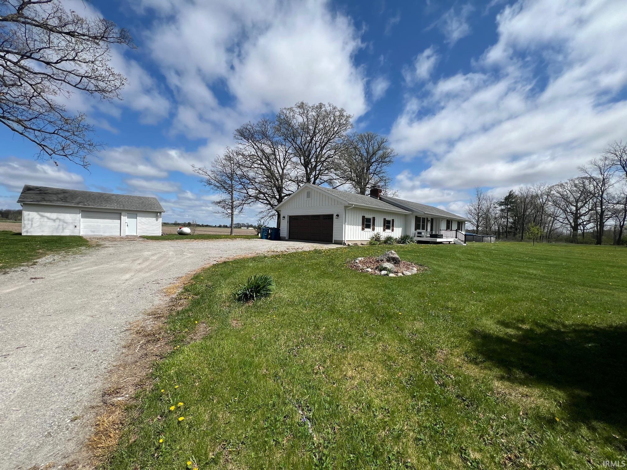 9204 Hamilton Road Yoder, IN 46798 - Photo 3 of 34