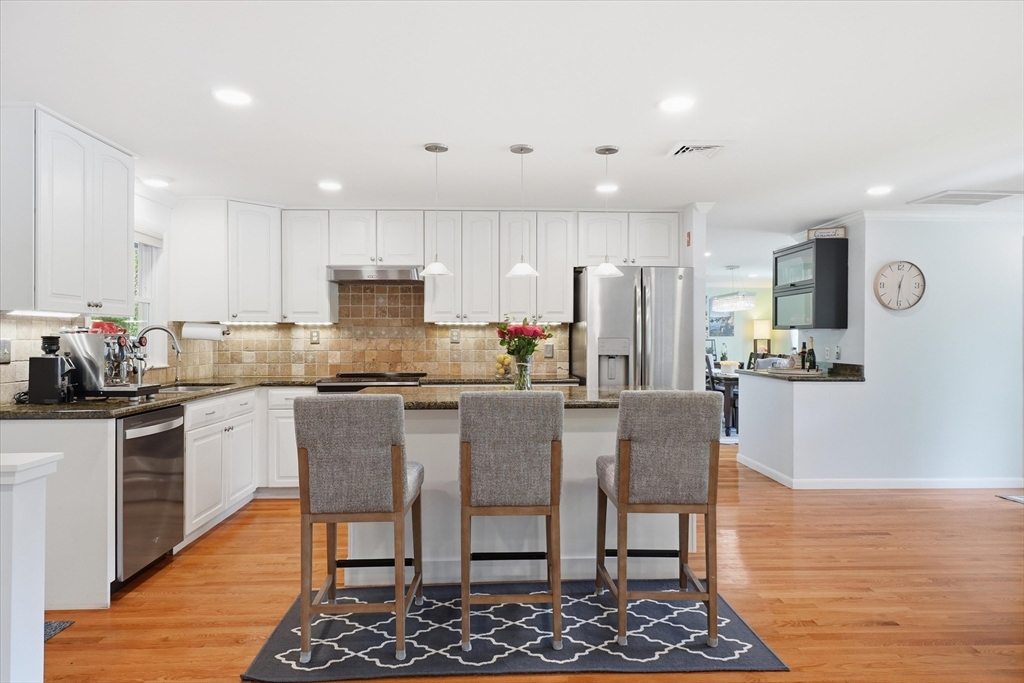 9 Brady Rd Extension Westborough, MA 01581 - Photo 3 of 41