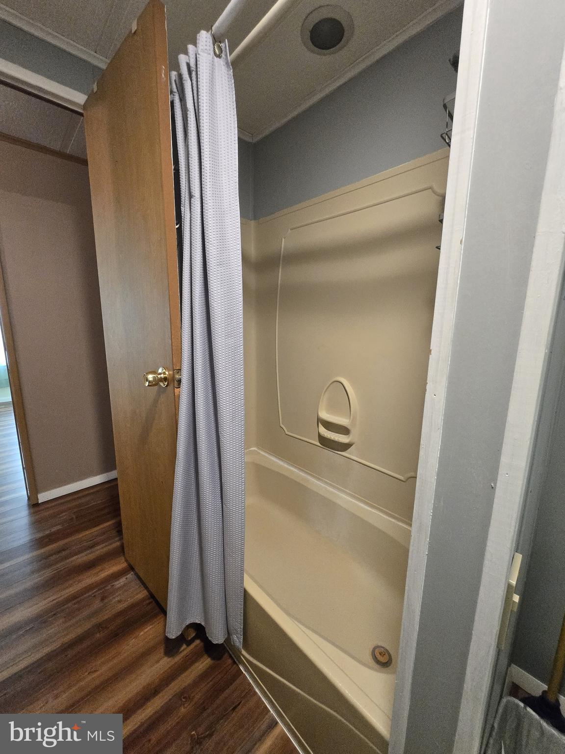 800 York Road, Unit 41 Dover, PA 17315 - Photo 28 of 34 Main Bath Tub Shower