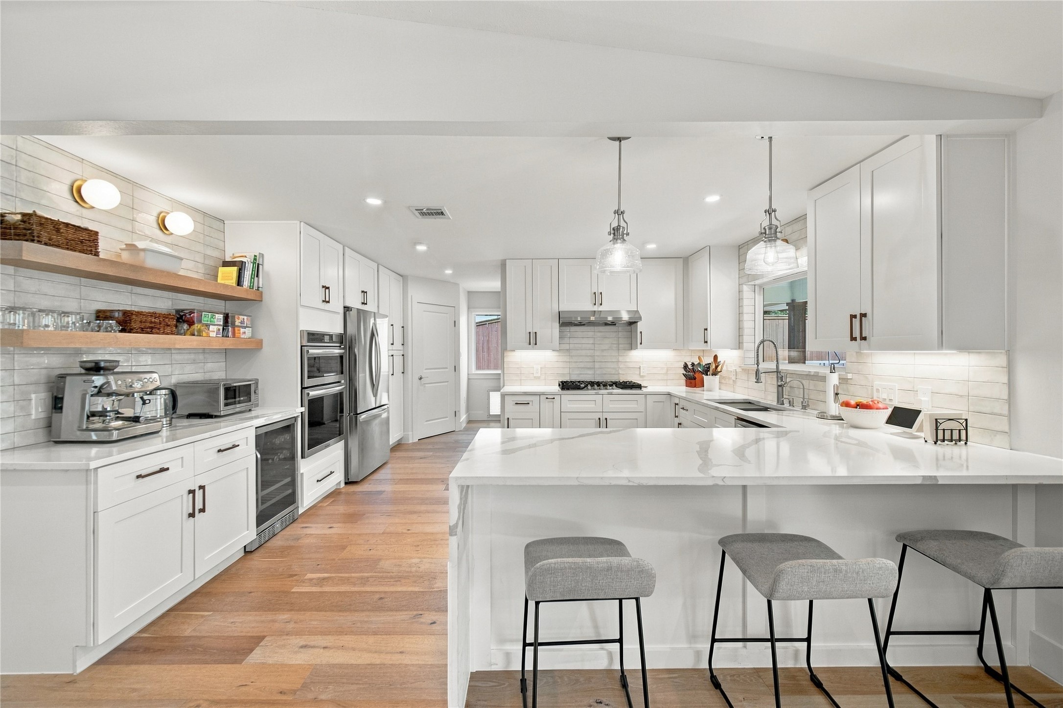 10823 Chimney Rock Road Houston, TX 77096 - Photo 1 of 40 Gallery Image 1