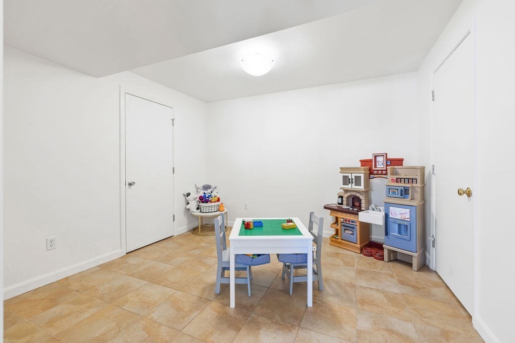 44 Agnes Drive Framingham, MA 01701 - Photo 19 of 23