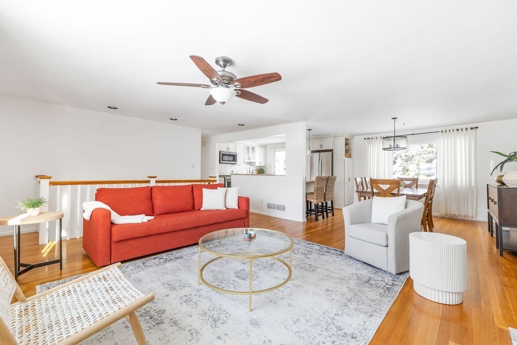 44 Agnes Drive Framingham, MA 01701 - Photo 2 of 23