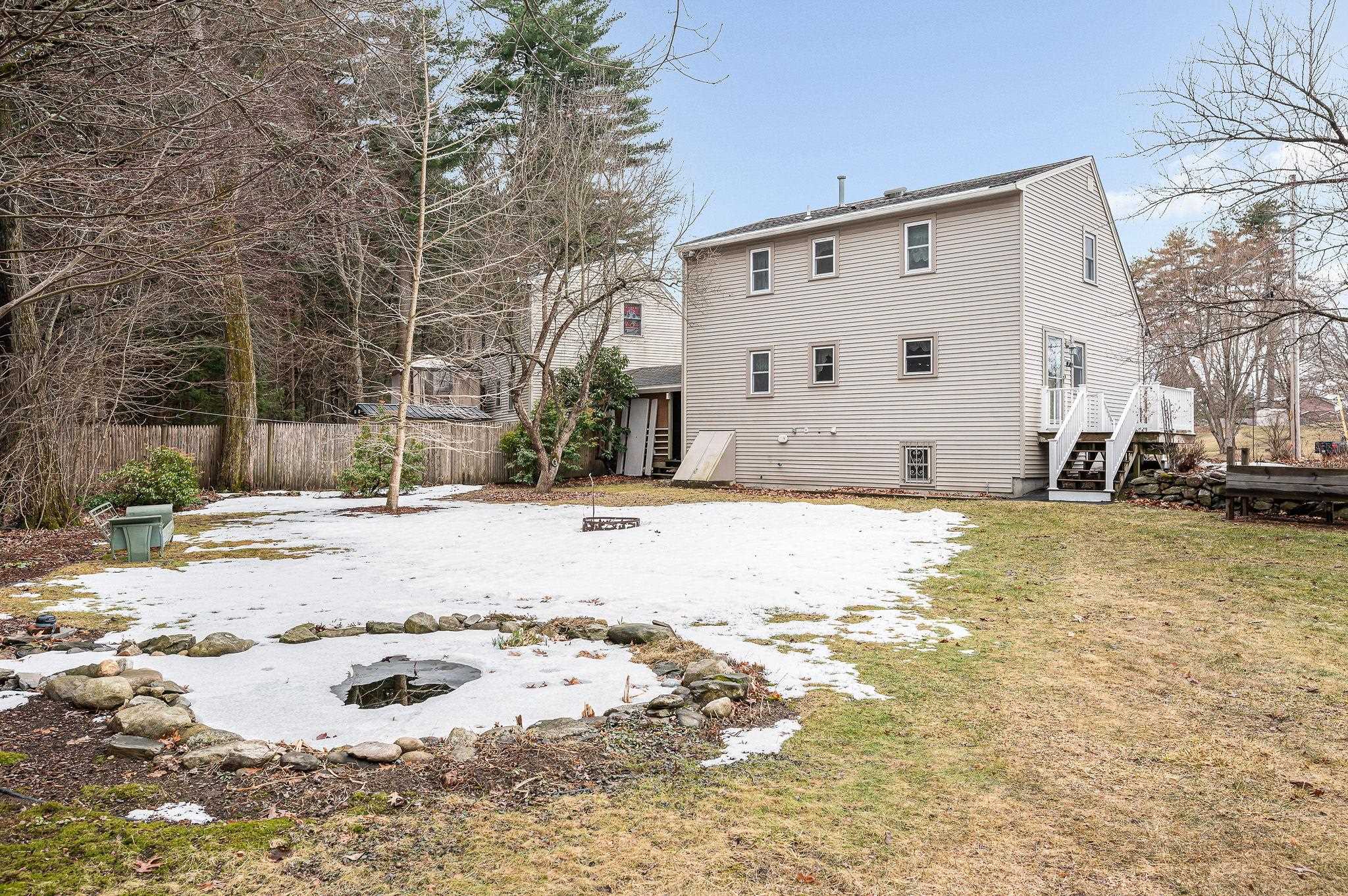 11 Linden Street Hudson, NH 03051 - Photo 27 of 35