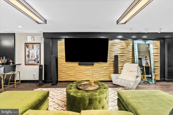 $850,000 | 1102 Washingtonville Drive, Baltimore, MD 21210