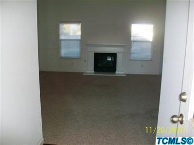 1012 Privilege Way Lemoore, CA 93245 - Photo 3 of 13 Additional Photo