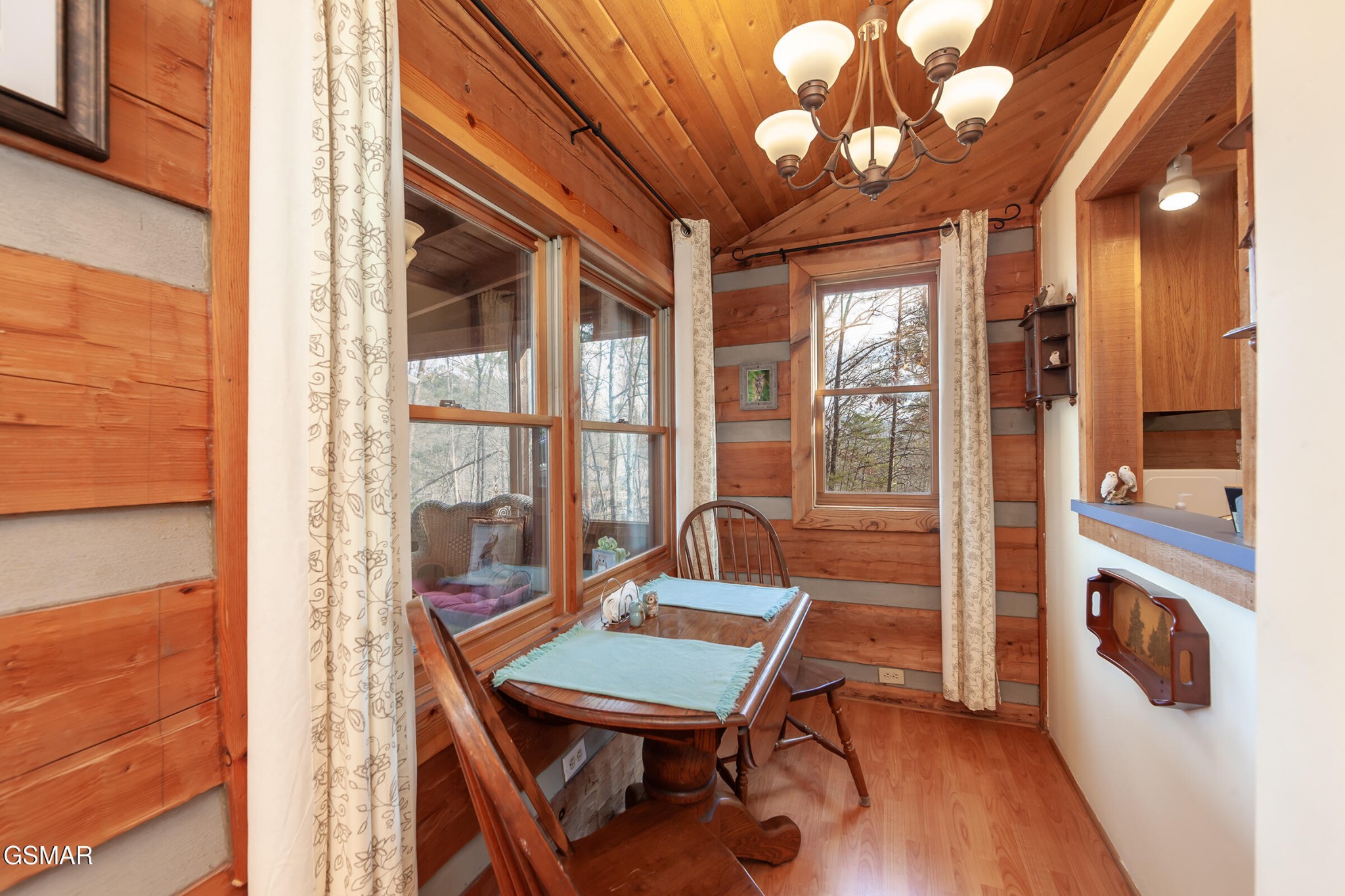 1654 South Mountain View Road Sevierville, TN 37876 - Photo 9 of 31 Gallery Image 9