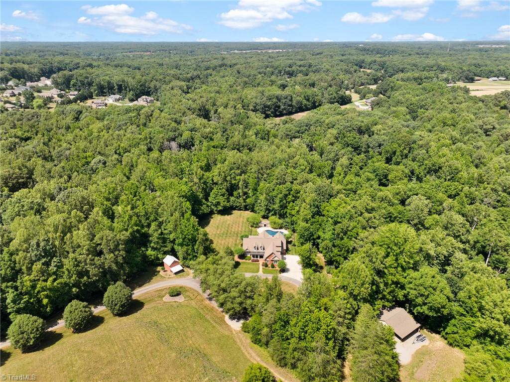 350 Abbotts Crossing High Point, NC 27265 - Photo 7 of 46