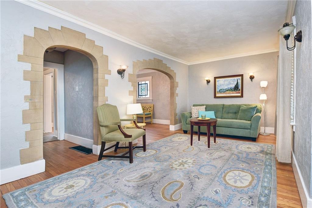 958 Stanford Road Pittsburgh, PA 15212 - Photo 3 of 23 Gallery Image 3