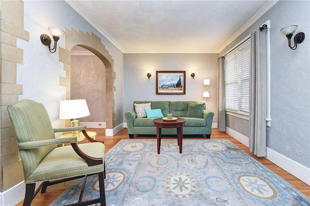 958 Stanford Road Pittsburgh, PA 15212 - Photo 4 of 23 Gallery Image 4