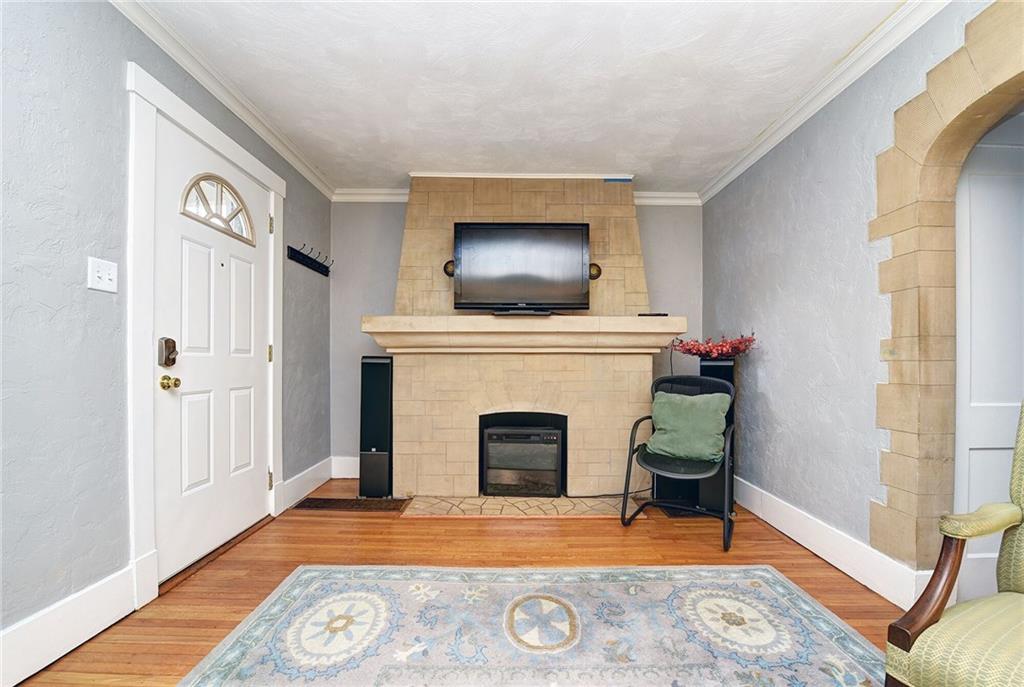 958 Stanford Road Pittsburgh, PA 15212 - Photo 6 of 23 Gallery Image 6
