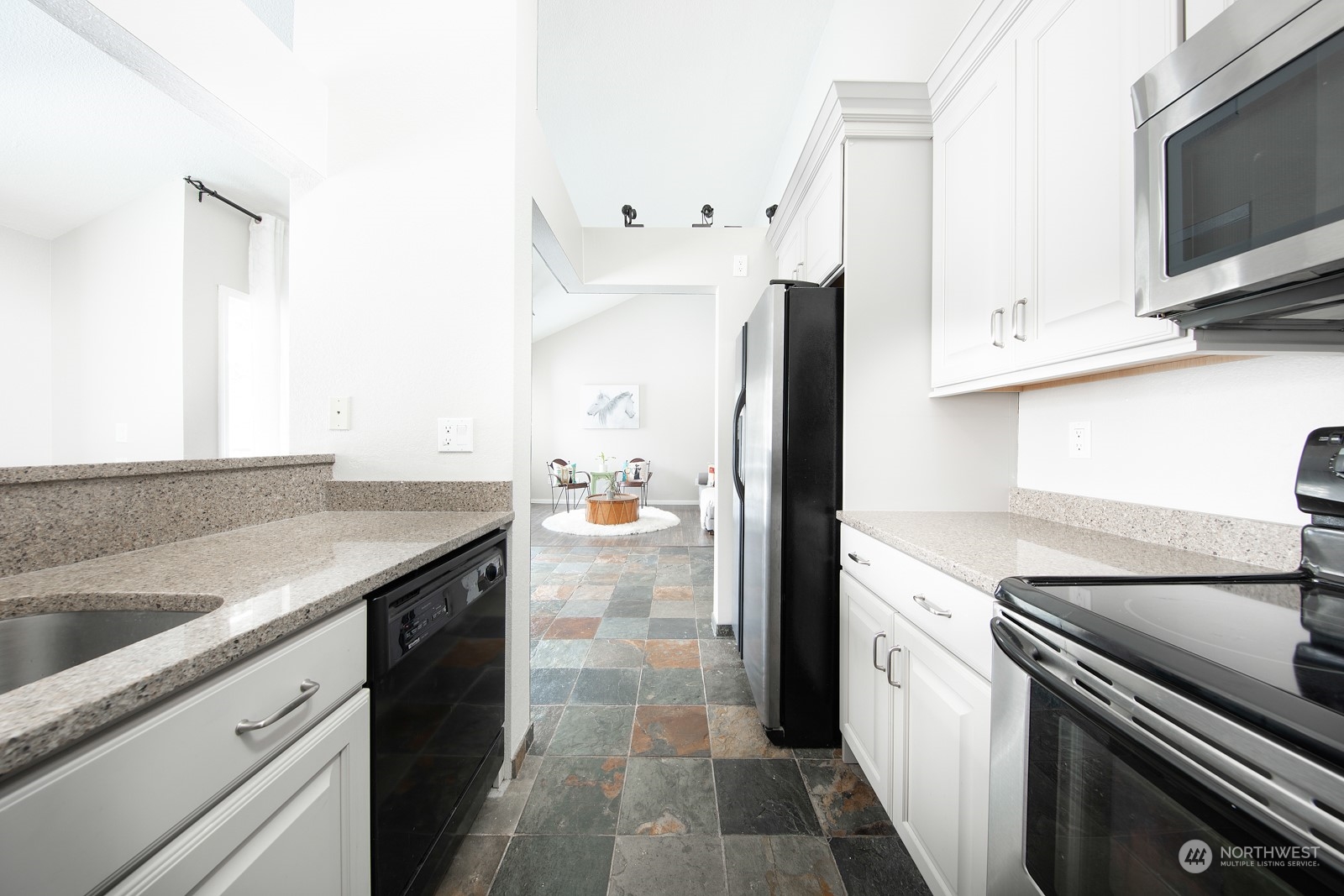 820 Cady Road, Unit D204 Everett, WA 98203 - Photo 14 of 22 Gallery Image 14