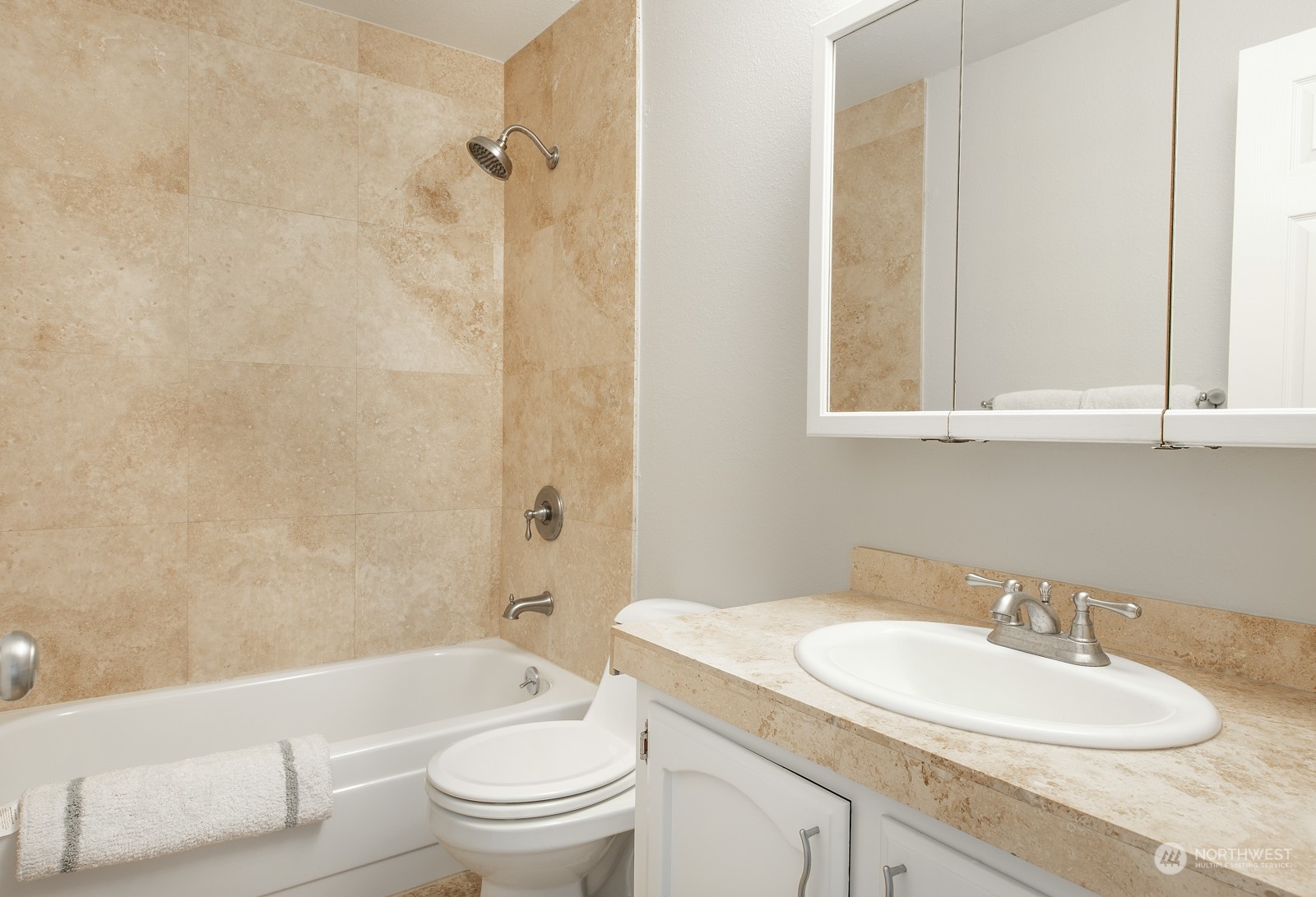 820 Cady Road, Unit D204 Everett, WA 98203 - Photo 15 of 22 Gallery Image 15