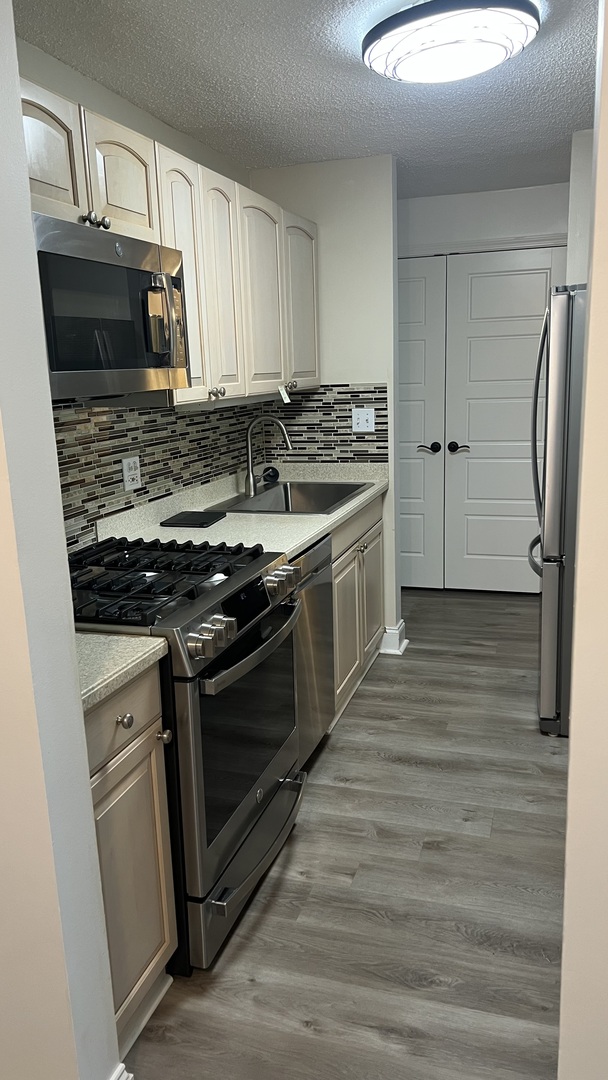 1227 South Old Wilke Road, Unit 406 Rolling Meadows, IL 60005 - Photo 5 of 16
