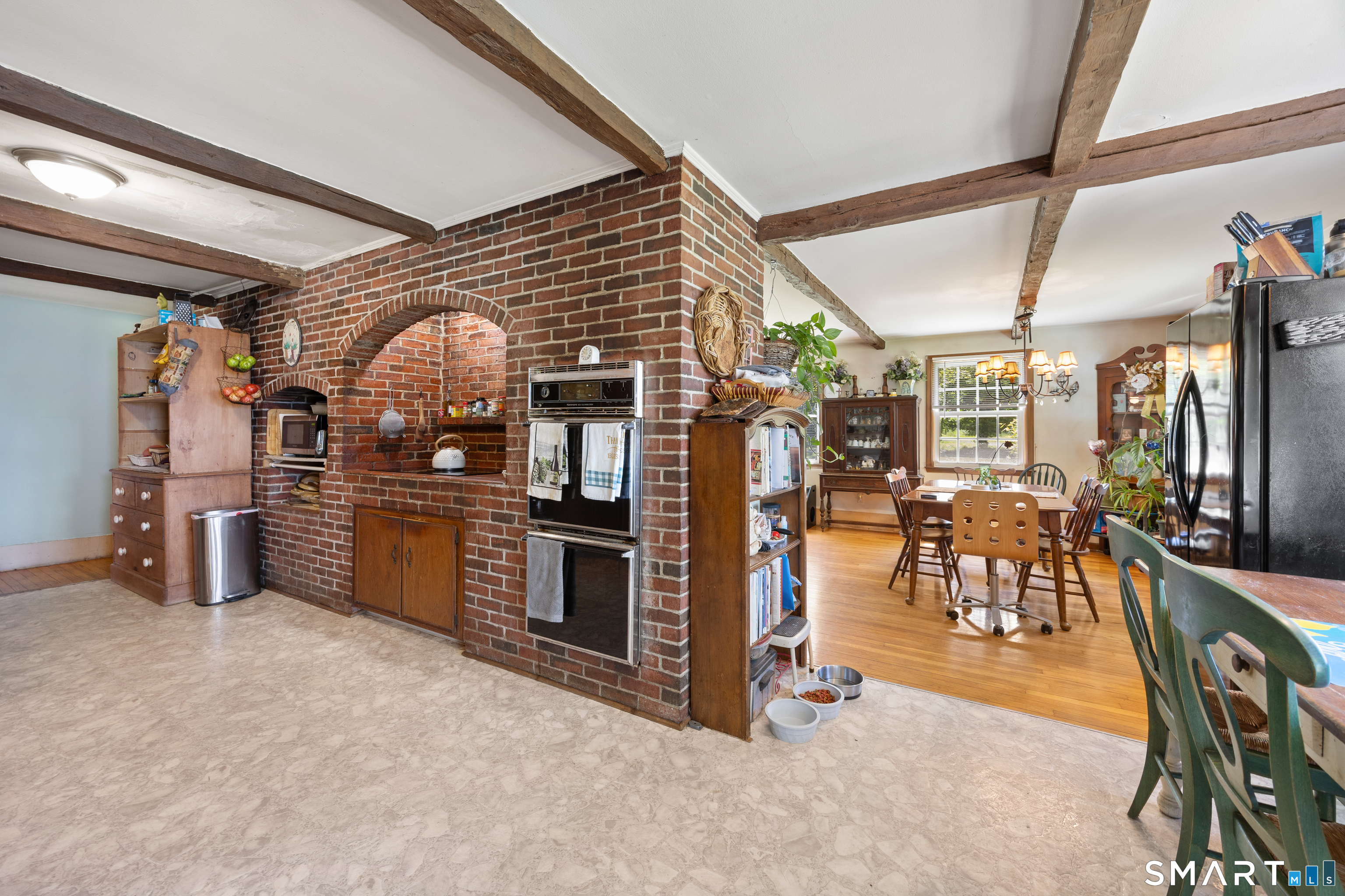 186 Schaffer Road Bethany, CT 06524 - Photo 3 of 34