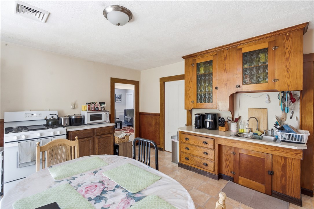 507 Summer Street Woonsocket, RI 02895 - Photo 35 of 38