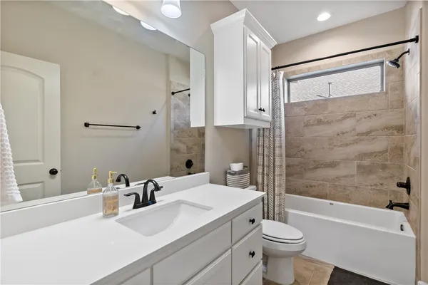 $2,900 | 5123 Maroon Creek Drive, Bryan, TX 77802