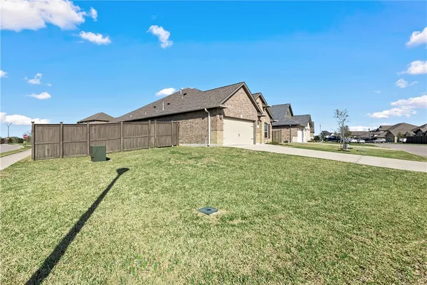 $2,900 | 5123 Maroon Creek Drive, Bryan, TX 77802