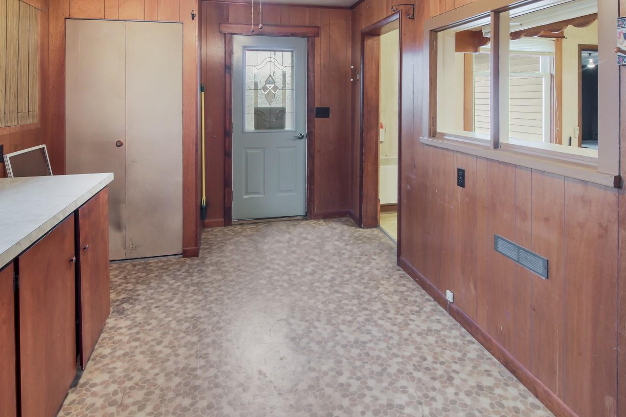 10289 East Fort Road Suttons Bay, MI 49682 - Photo 10 of 33 1882202-9.JPG