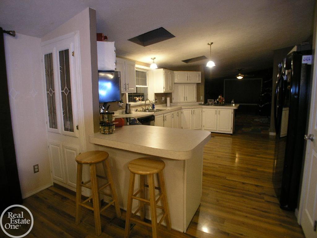 7560 Ravenswood Road Goodells, MI 48027 - Photo 8 of 36 31367615-7.JPG