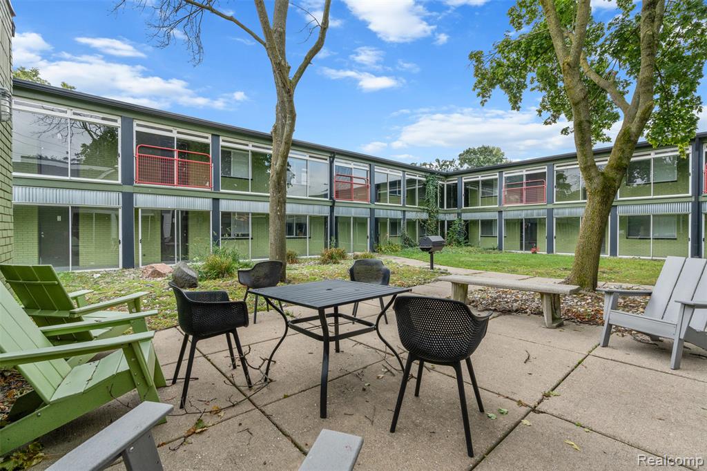 1050 North Adams Road, Unit 104 Birmingham, MI 48009 - Photo 8 of 16