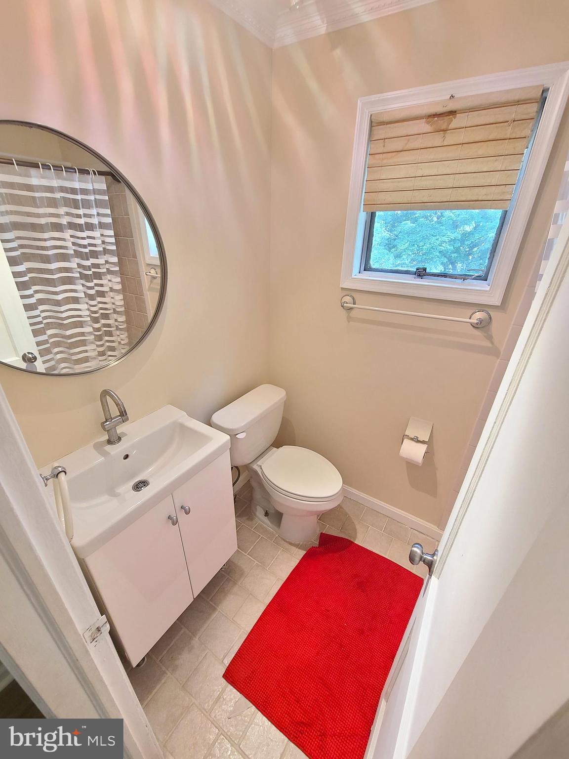 3422 Floral Street Silver Spring, MD 20902 - Photo 15 of 36 2nd Level Bathroom