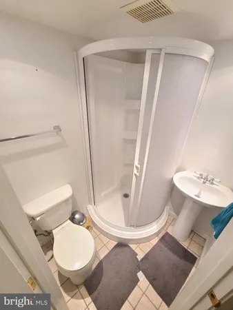 $2,295 | 3422 Floral Street, Silver Spring, MD 20902