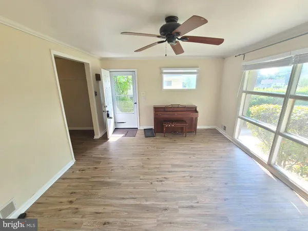 $2,295 | 3422 Floral Street, Silver Spring, MD 20902