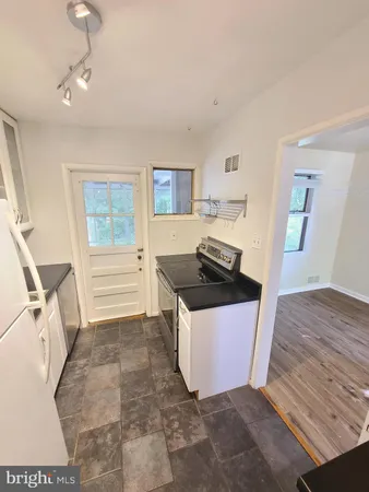 $2,295 | 3422 Floral Street, Silver Spring, MD 20902