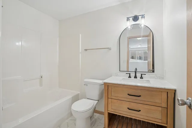 $276,000 | 1051 38 1/2 Avenue West, West Fargo, ND 58078