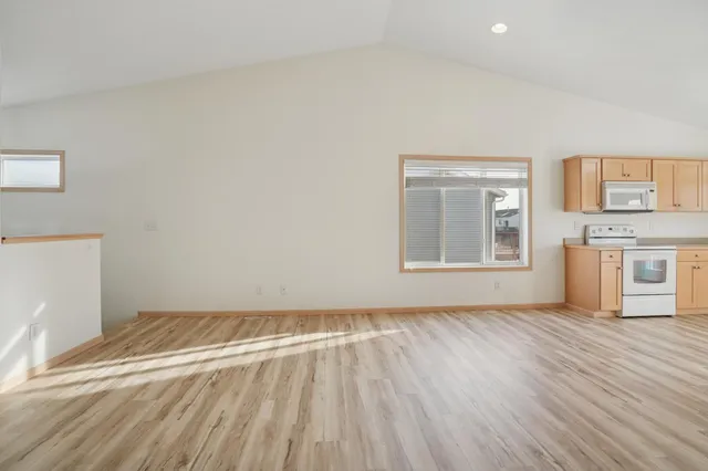 $276,000 | 1051 38 1/2 Avenue West, West Fargo, ND 58078